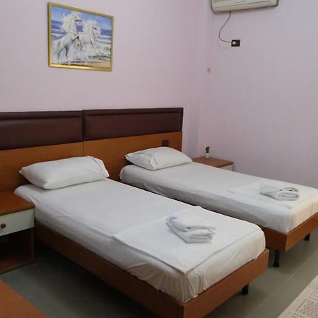 Hotel Edland Vlore Bagian luar foto