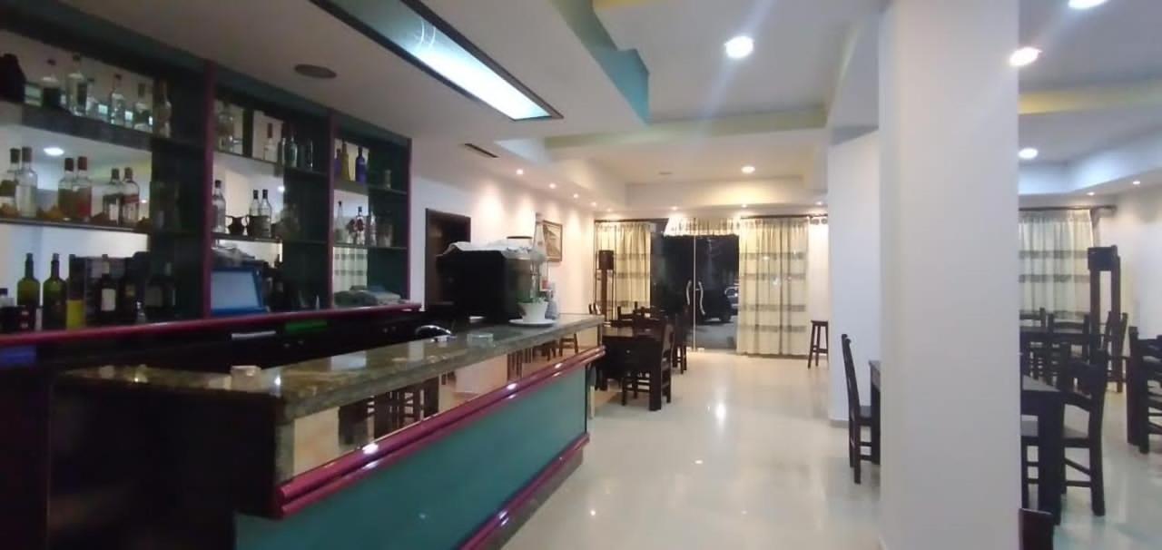 Hotel Edland Vlore Bagian luar foto