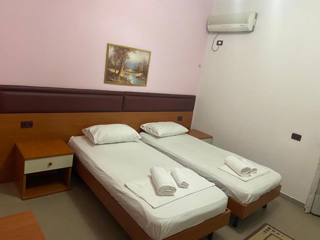 Hotel Edland Vlore Bagian luar foto