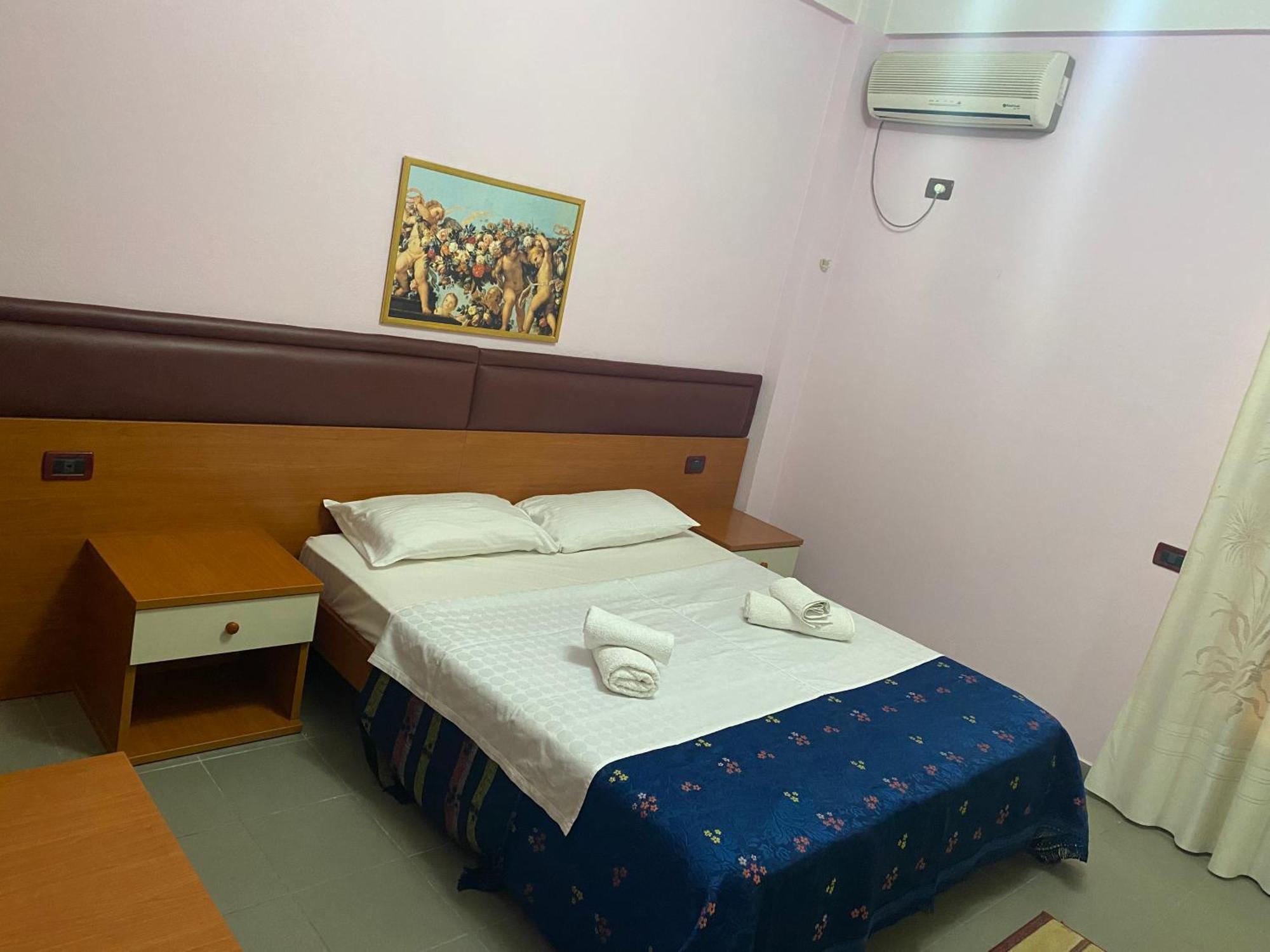 Hotel Edland Vlore Bagian luar foto