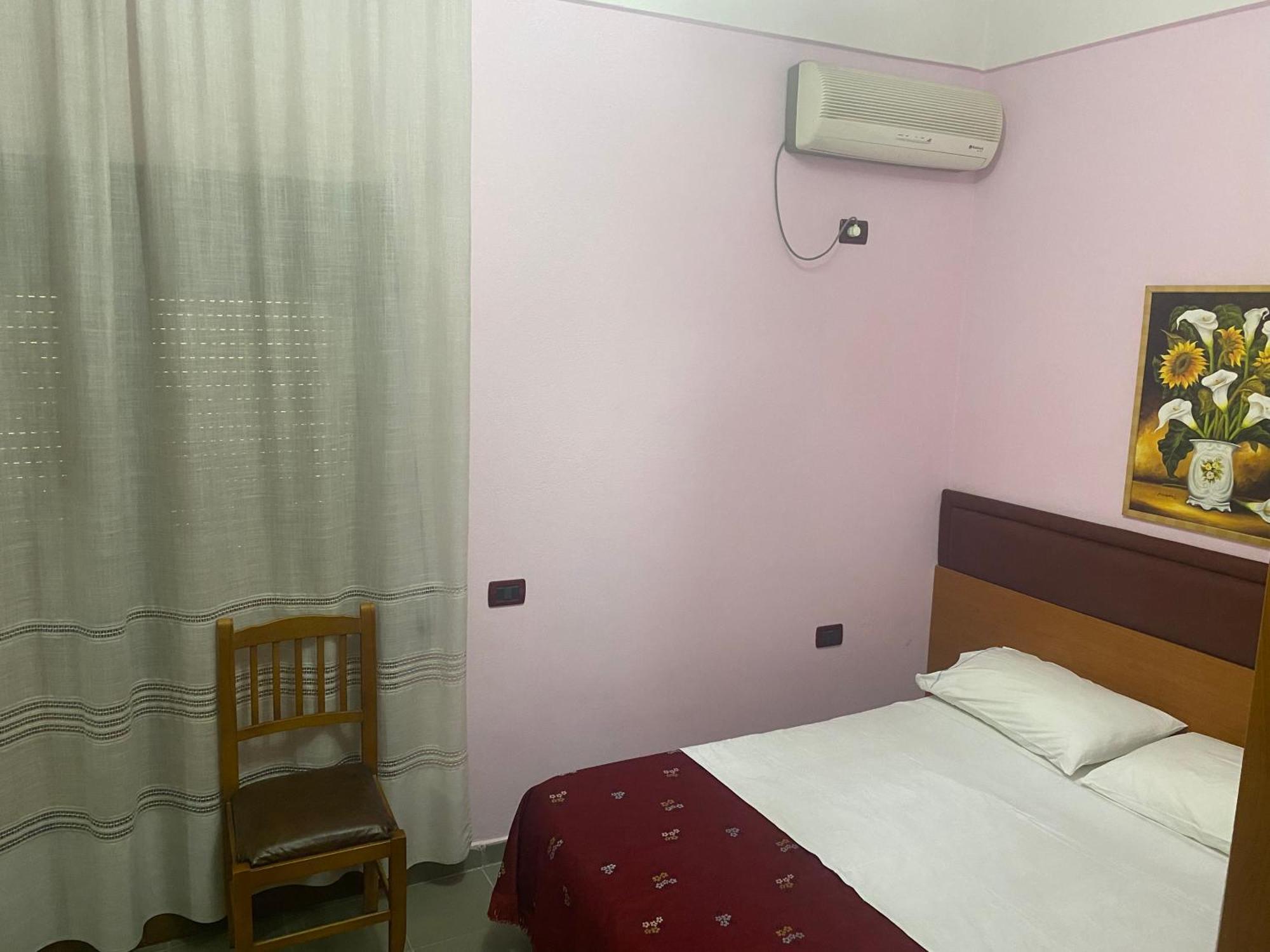 Hotel Edland Vlore Bagian luar foto