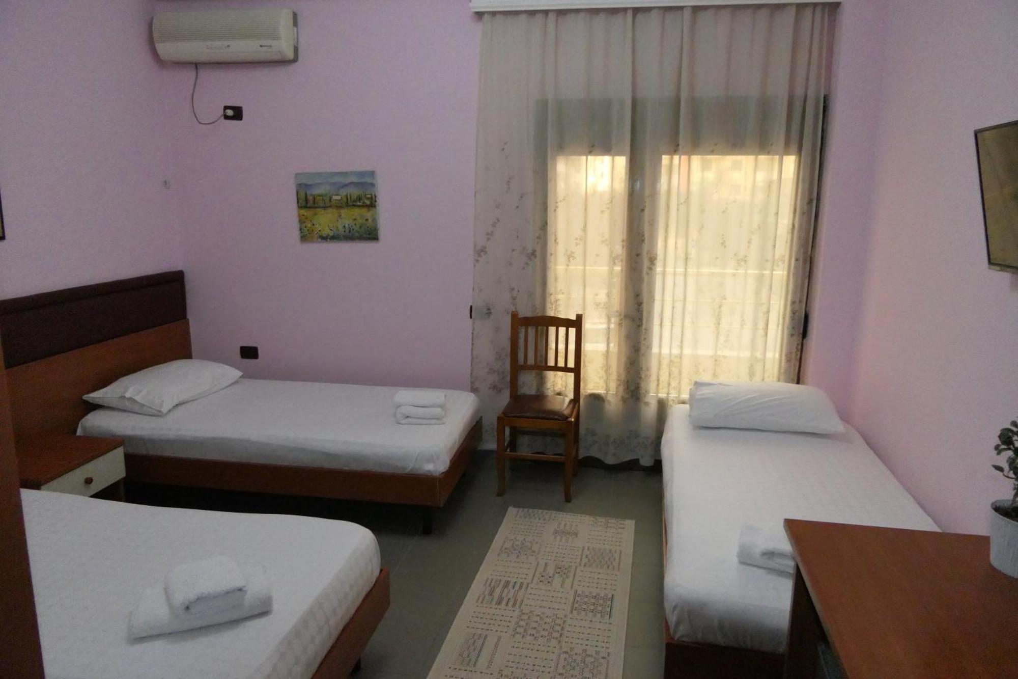 Hotel Edland Vlore Bagian luar foto